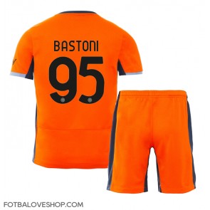 Inter Milan Alessandro Bastoni #95 Dětské Alternativní Dres 2023-24 Krátký Rukáv (+ trenýrky)